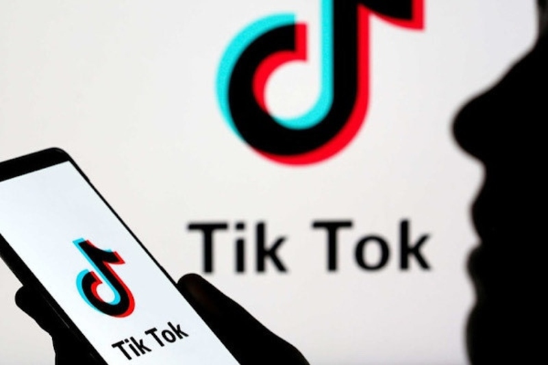 Lưu video từ Tik Tok là quá trình tải một video xuống thiết bị